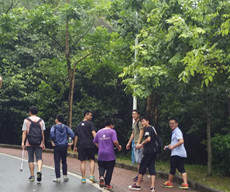 風(fēng)里雨里，一起看看風(fēng)景訴友情