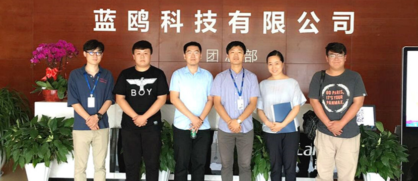 雙選會(huì)：企業(yè)又進(jìn)藍(lán)鷗搶人才，初試就帶走